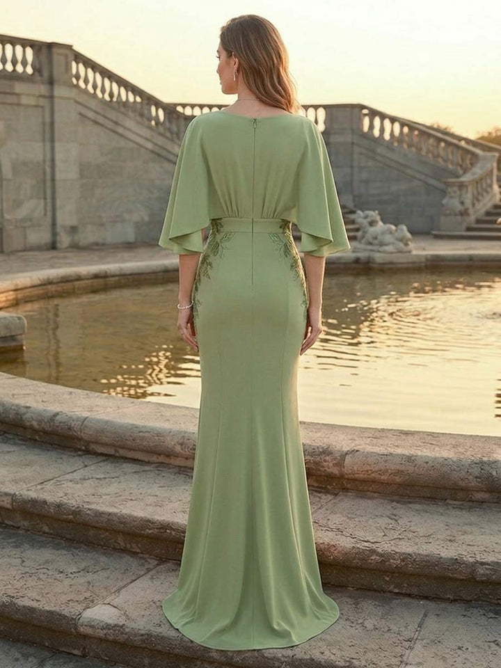 Trumpet/Mermaid Square Neck Cape Sleeves Mother of the Bride Dresses with Ruched &amp; Applique