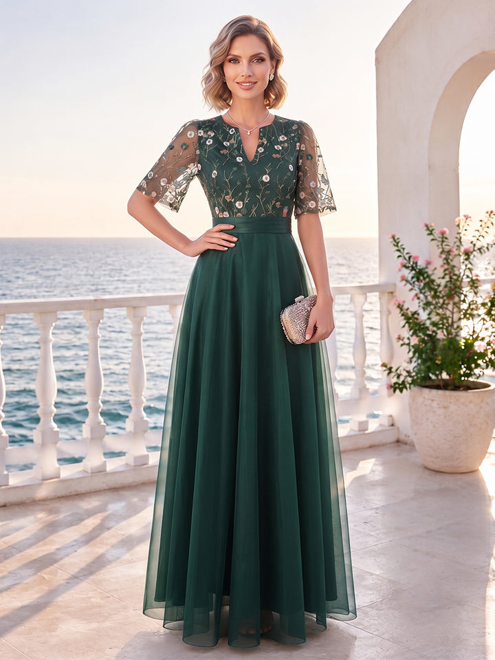 A-Line/Princess  V-Neck  Short Sleeves  Tulle  Floor-Length  Mother of the Bride Dresses  with Lace