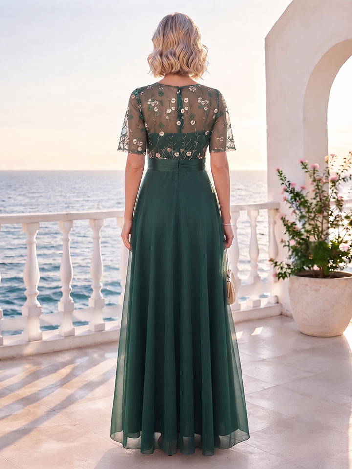 A-Line/Princess  V-Neck  Short Sleeves  Tulle  Floor-Length  Mother of the Bride Dresses  with Lace