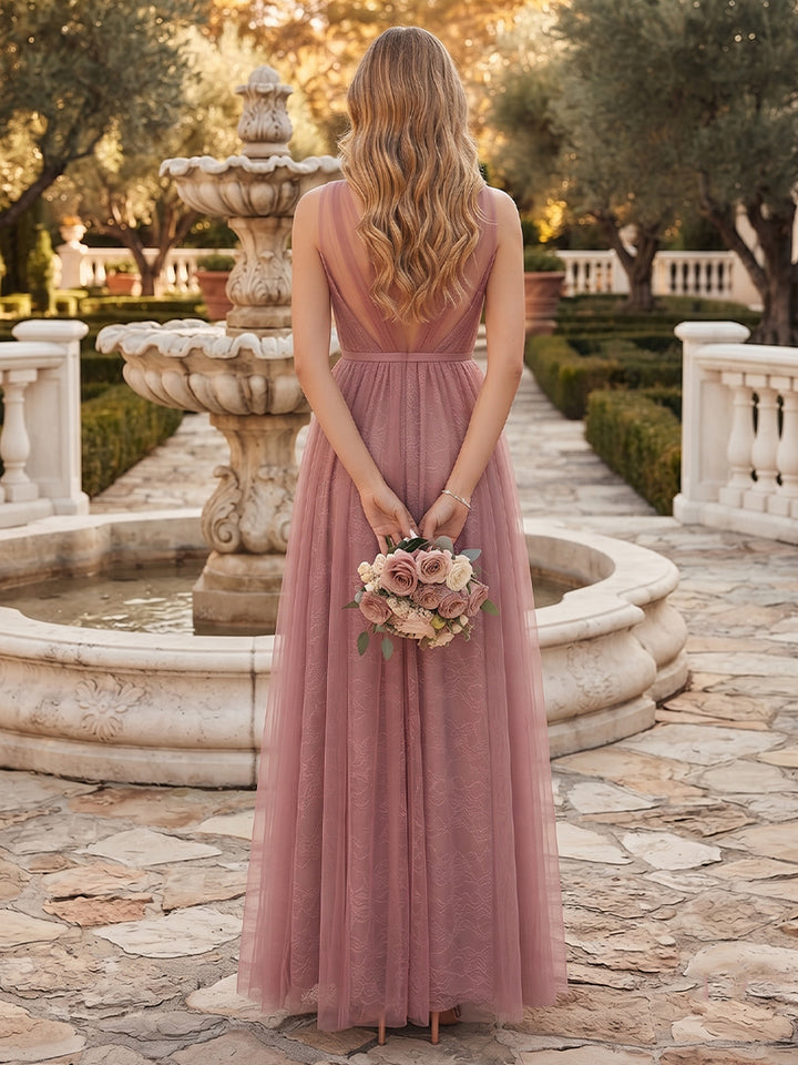 A-Line/Princess Halter Sleeveless Tulle Floor-Length Bridesmaid Dresses with Lace