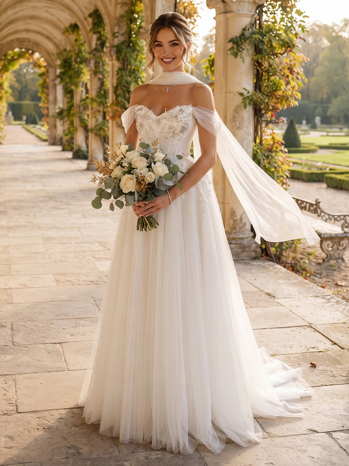 A-Line/Princess  Sweetheart  Sleeveless  Tulle  Sweep Train/Brush Train Wedding Dresses with Applique