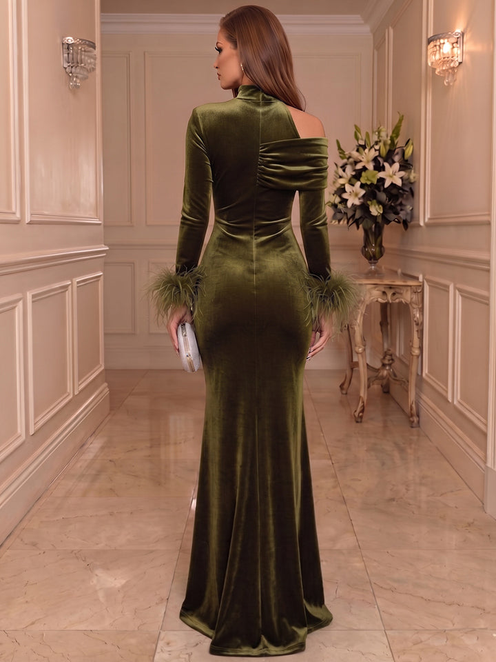 Sheath/Column Formal Attire High Neck Long Sleeves Velvet Floor-Length Evening Dresses with Feather