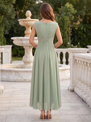 A-Line/Princess Scoop Sleeveless Floor-Length Mother of the Bride Dresses with Pleats & Ruched