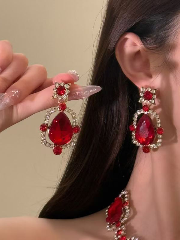 Women's Retro Exaggerated Necklace & Earrinngs Jewelry Set