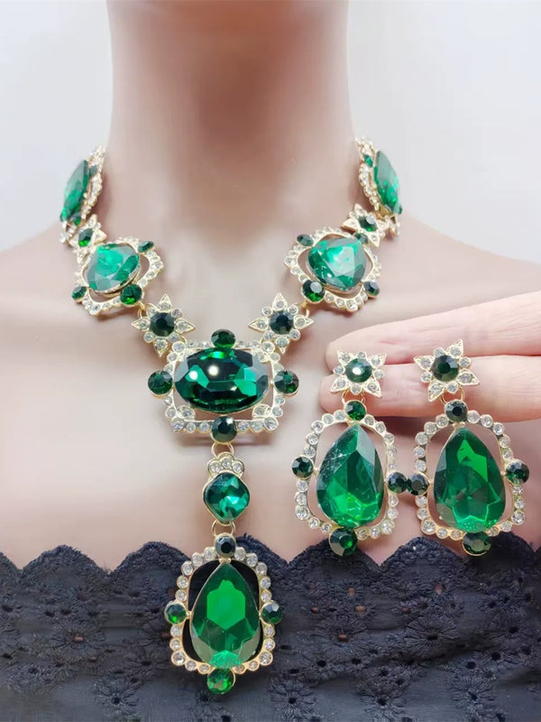 Women's Retro Exaggerated Necklace & Earrinngs Jewelry Set