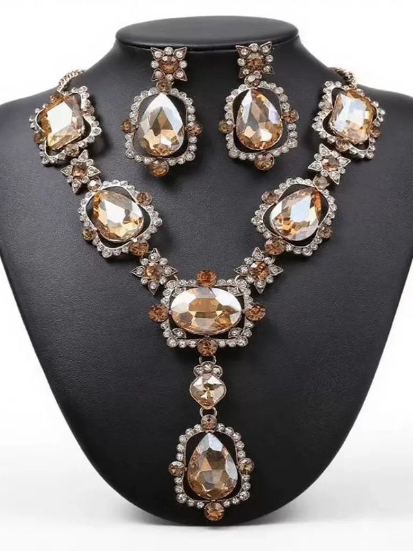 Women's Retro Exaggerated Necklace & Earrinngs Jewelry Set