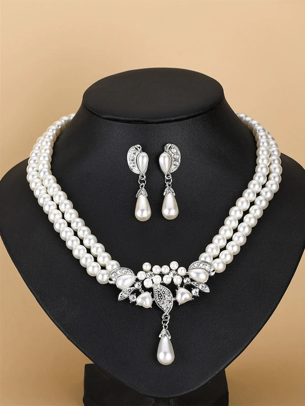 Elegant Women's White Pearl Earrings Necklace Set