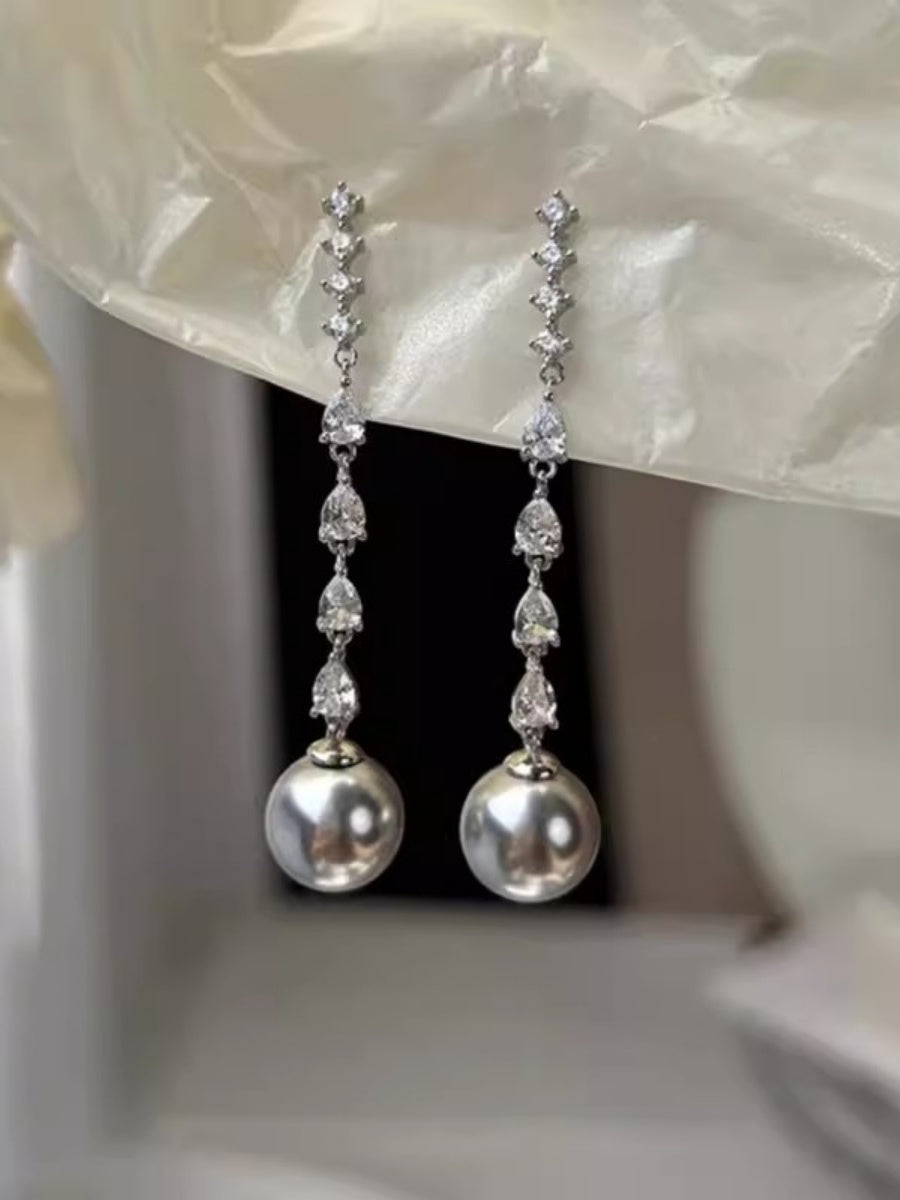 Luxurious Zirconia and Pearl Drop Earrings for Women