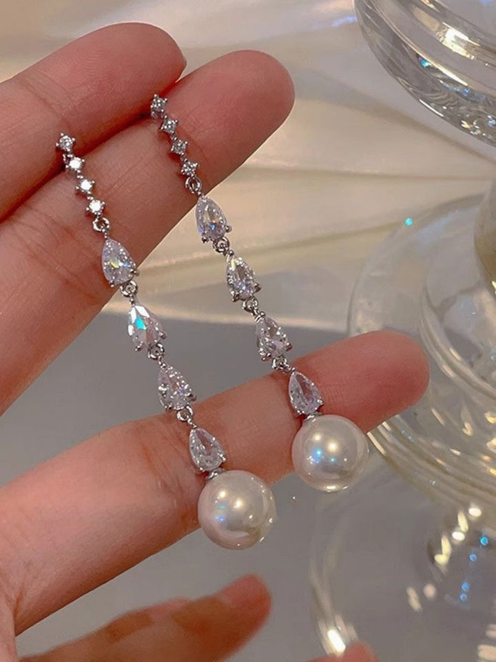Luxurious Zirconia and Pearl Drop Earrings for Women