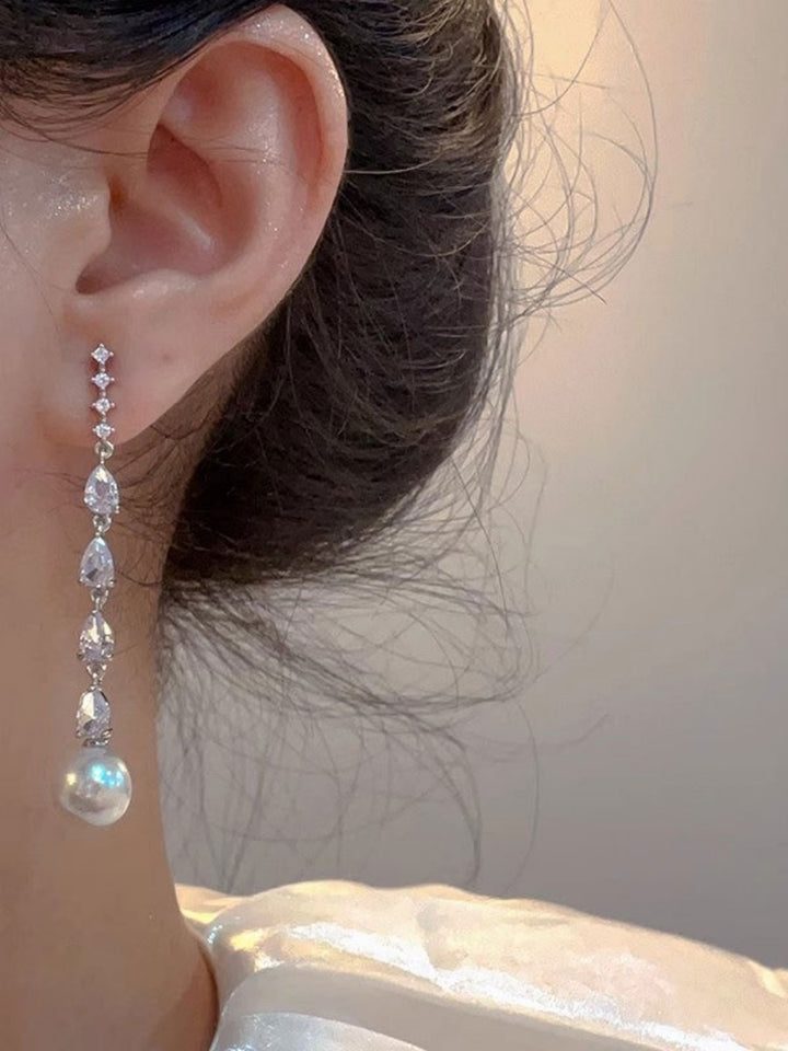 Luxurious Zirconia and Pearl Drop Earrings for Women