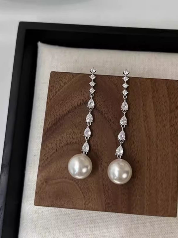 Luxurious Zirconia and Pearl Drop Earrings for Women