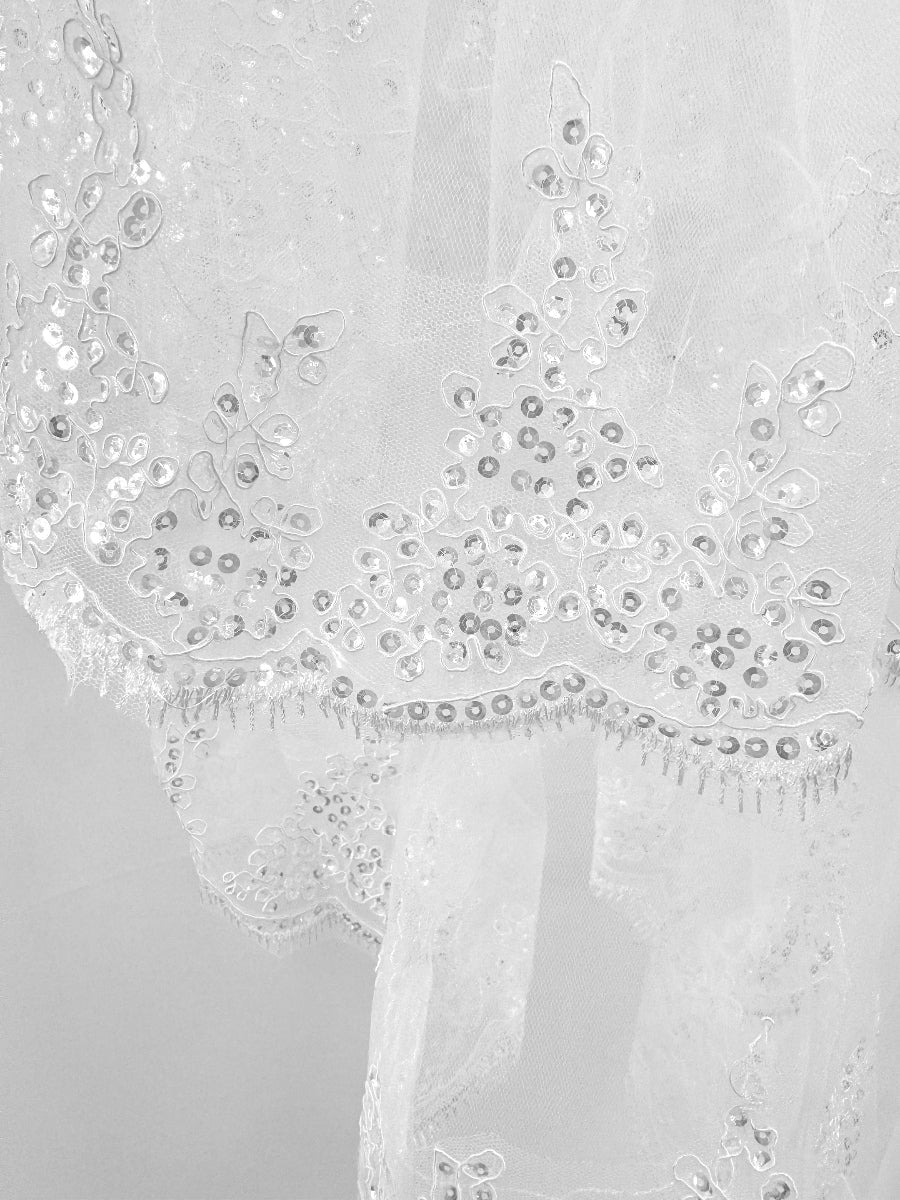 Attractive 2 Layer Tulle With Lace Wedding Veils