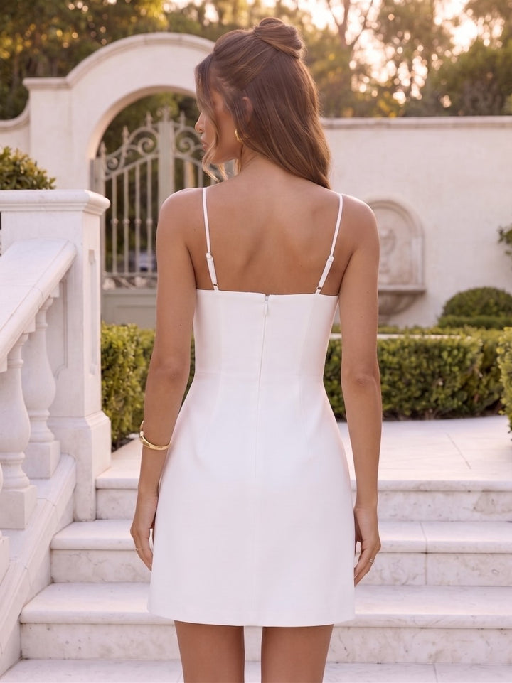Sheath/Column Spaghetti Straps Sleeveless Satin Mini Homecoming Dresses