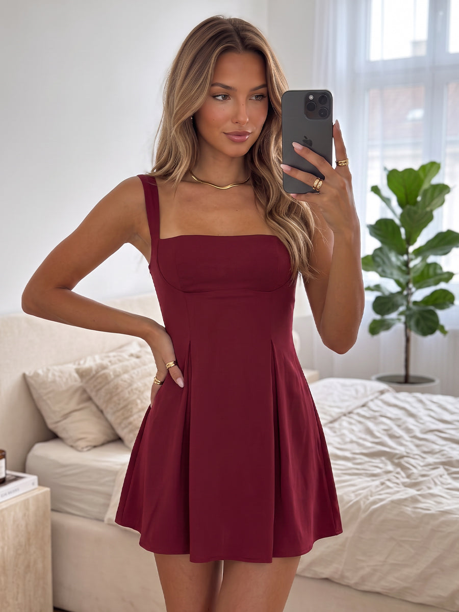 A-Line/Princess Square Neck Sleeveless Satin Mini Homecoming Dresses with Pleats
