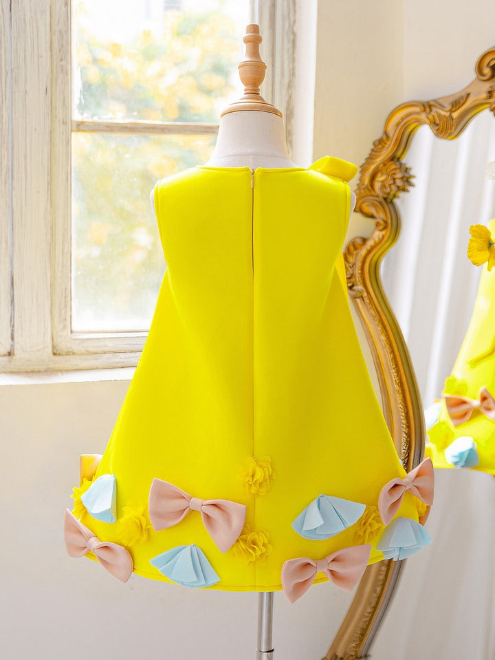 A-Line/Princess Scoop Sleeveless Knee-Length Flower Girl Dresses With Bowknot
