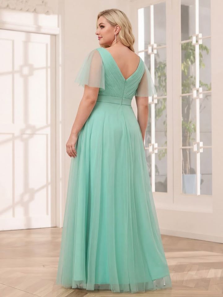 A-Line/Princess Tulle Long Plus Size Bridesmaid Dresses with Sleeves