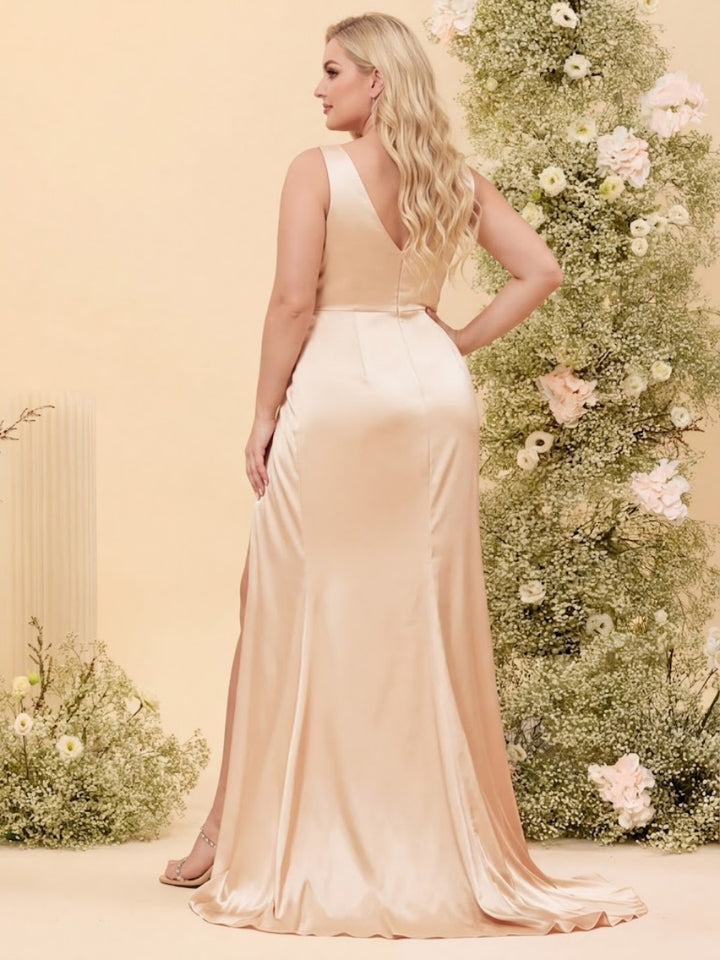 Sheath/Column V-Neck Long Formal Plus Size Dresses with Split Side &amp; Ruched