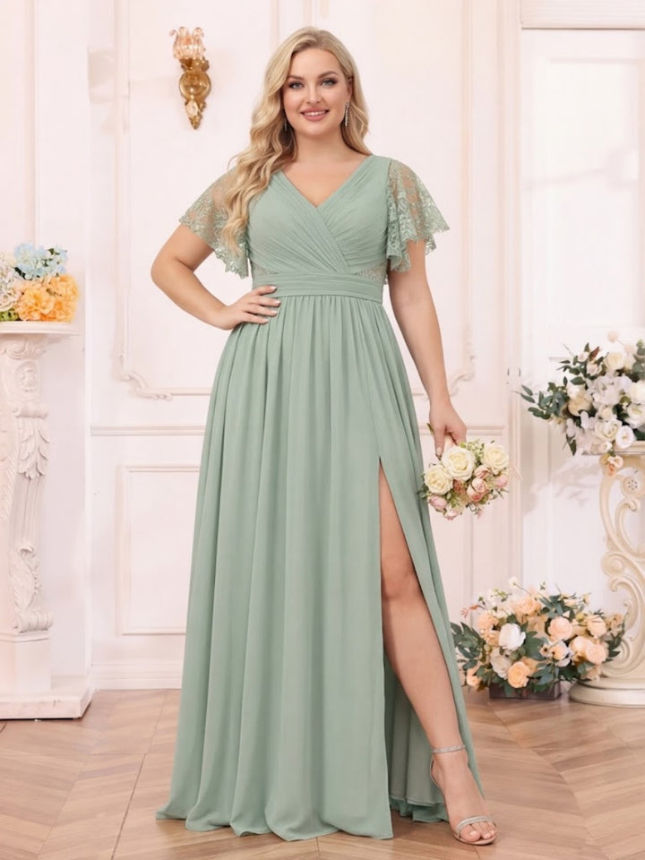 A-Line/Princess V-Neck Long Plus Size Wedding Party Dresses with Split Side &amp; Pockets
