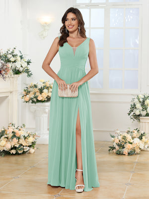 A-Line/Princess V-Neck Long Wedding Party Dresses with Split Side & Pockets