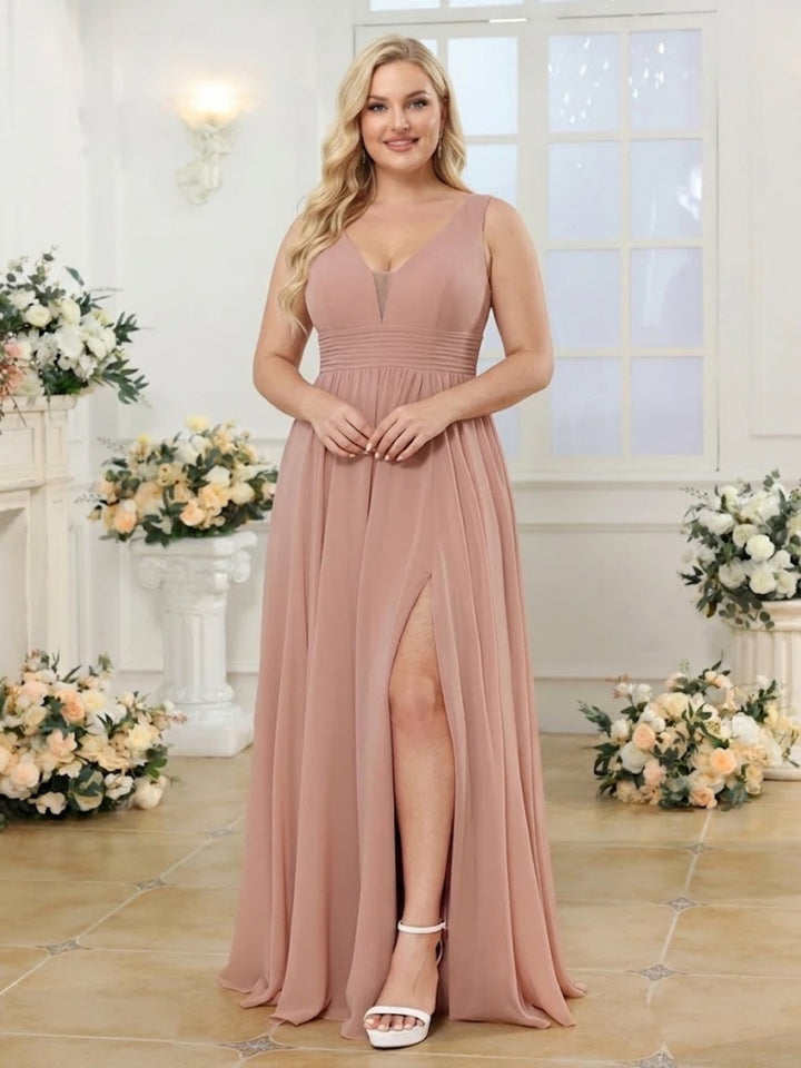 A-Line/Princess V-Neck Long Plus Size Wedding Party Dresses with Split Side &amp; Pockets