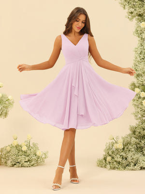 A-Line/Princess Knee-Length V-Neck Bridesmaid Dresses With Ruffles