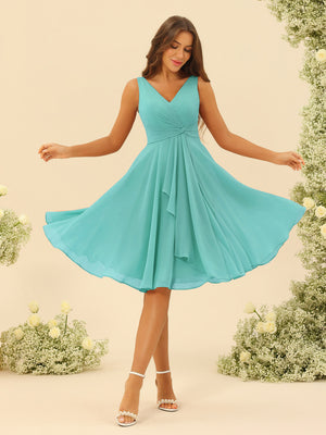 A-Line/Princess Knee-Length V-Neck Bridesmaid Dresses With Ruffles
