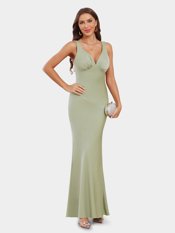 Sheath/Column Plunging V-Neck Sleeveless Bridesmaid Dresses with Ruched