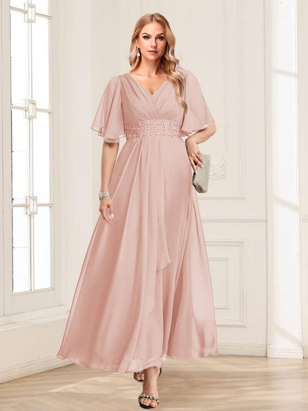 A-Line/Princess V-Neck Short Sleeves Mother of the Bride Dresses with Ruffles