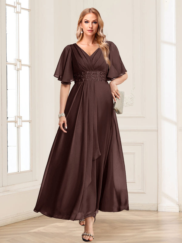 A-Line/Princess V-Neck Short Sleeves Mother of the Bride Dresses with Ruffles