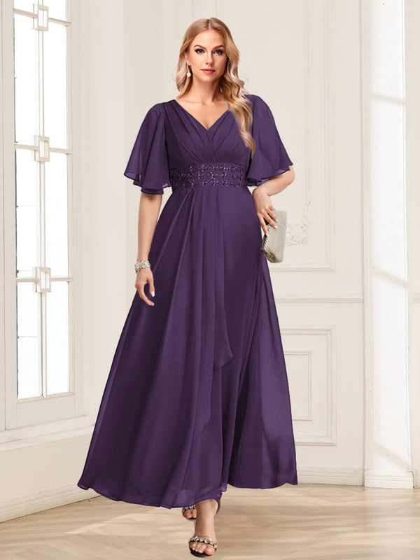A-Line/Princess V-Neck Short Sleeves Mother of the Bride Dresses with Ruffles