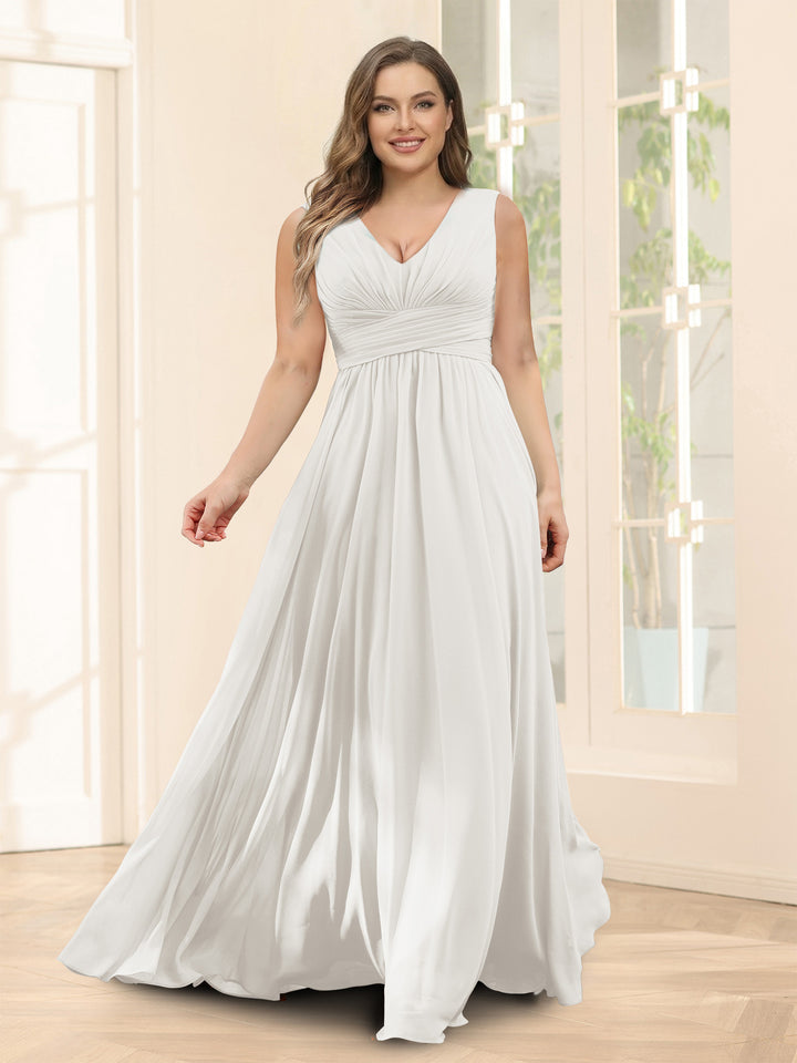 A-Line V-Neck Sleeveless Chiffon Plus Size Bridesmaid Dresses With Pockets