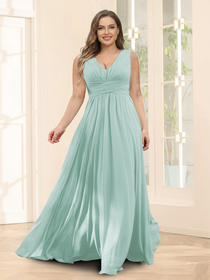 A-Line V-Neck Sleeveless Chiffon Plus Size Bridesmaid Dresses With Pockets