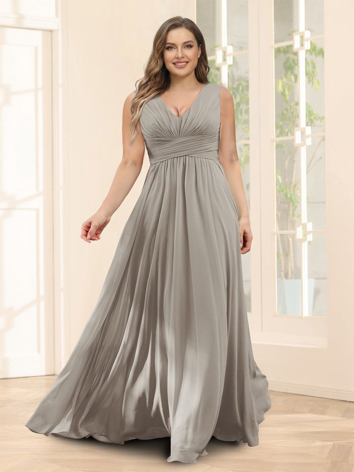A-Line V-Neck Sleeveless Chiffon Plus Size Bridesmaid Dresses With Pockets
