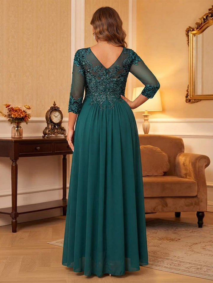 A-Line/Princess Scoop 3/4 Sleeves Floor-Length Plus Size Mother of the Bride Dresses with Applique