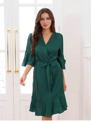Women's V-Neck Half Sleeves Knee-Length Bridal Robes with Ruffles