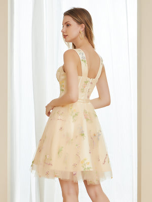 Retro A-Line Tulle Embroidery Short Homecoming Dresses with Straps