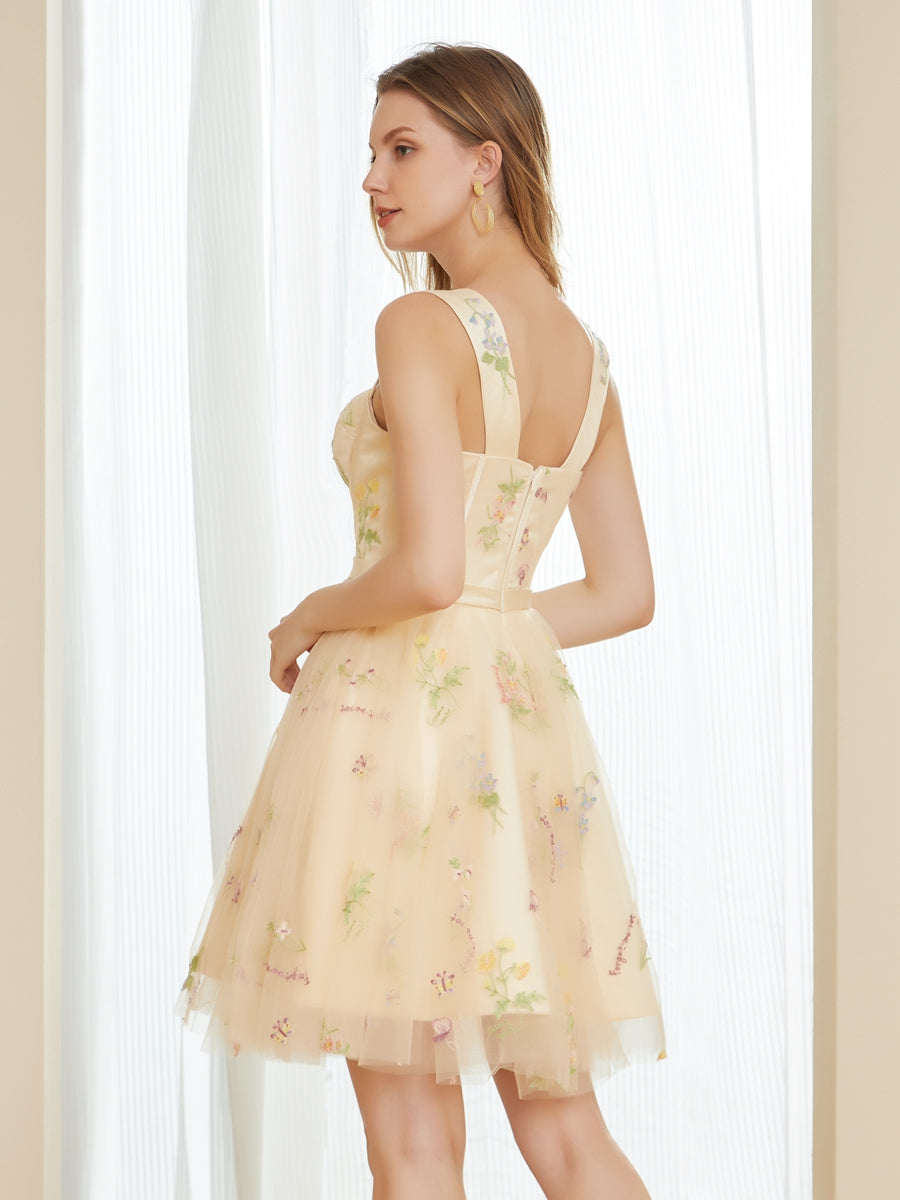 Retro A-Line Tulle Embroidery Short Homecoming Dresses with Straps