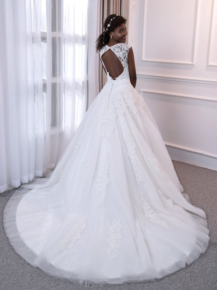 V-Neck Sleeveless Tulle Ball Gown Wedding Dresses with Belt &amp; Appliques