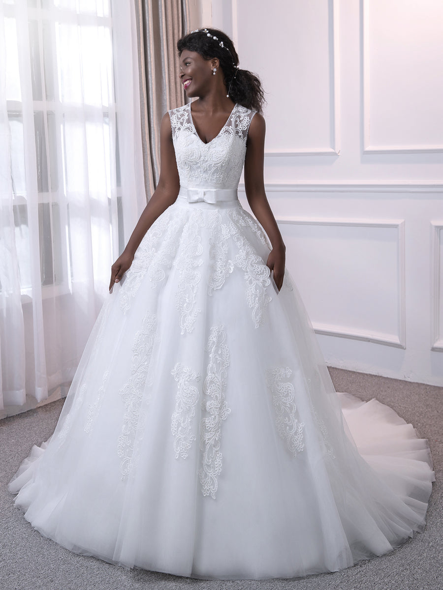 V-Neck Sleeveless Tulle Ball Gown Wedding Dresses with Belt &amp; Appliques