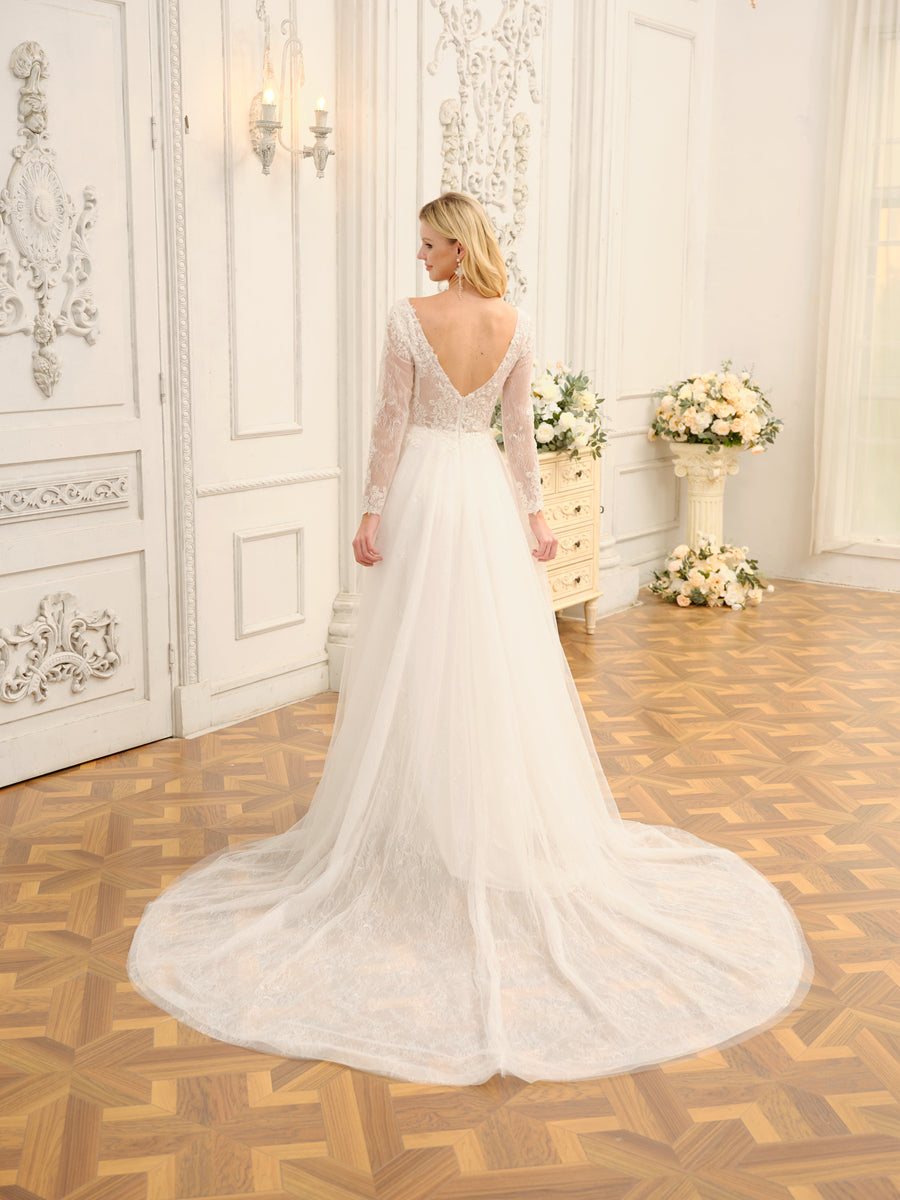 A-Line/Princess V-Neck Long Lace Wedding Dresses with Appliques & Long Sleeves