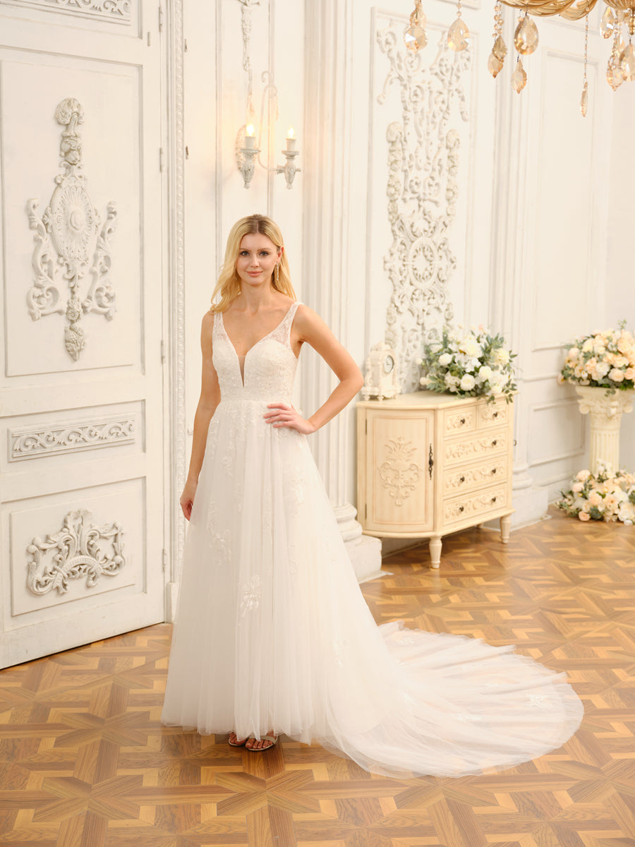 A-Line/Princess V-Neck Half Sleeves Long Wedding Dresses with Appliques