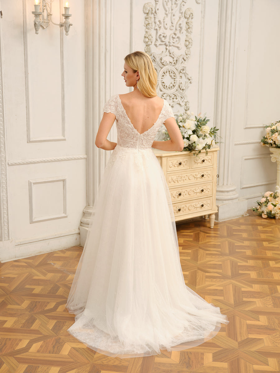 V-Neck Short Sleeves Long Wedding Dresses with Appliques &amp; Beading