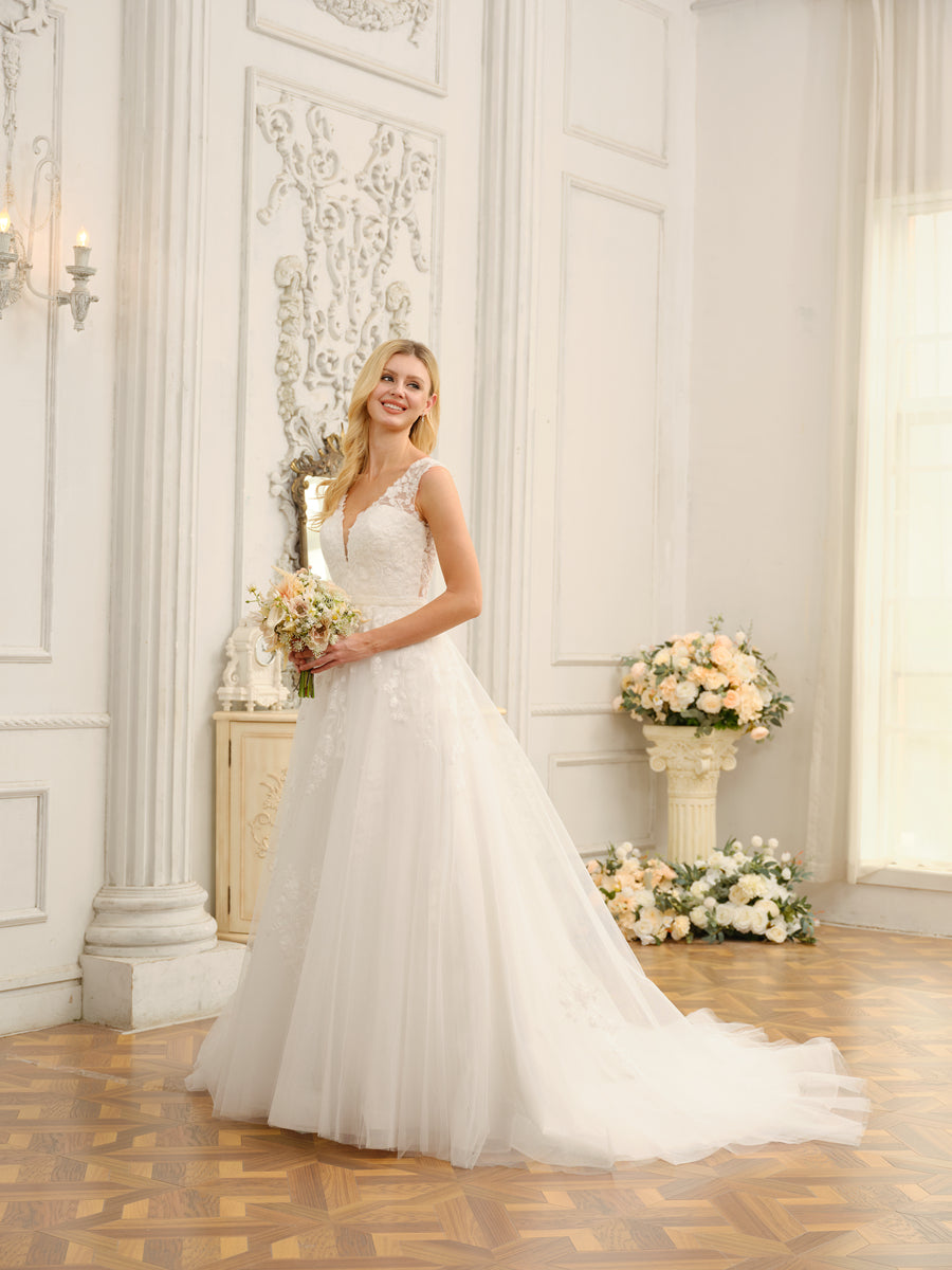 V-Neck Sleeveless Long Wedding Dresses with Appliques &amp; Beading