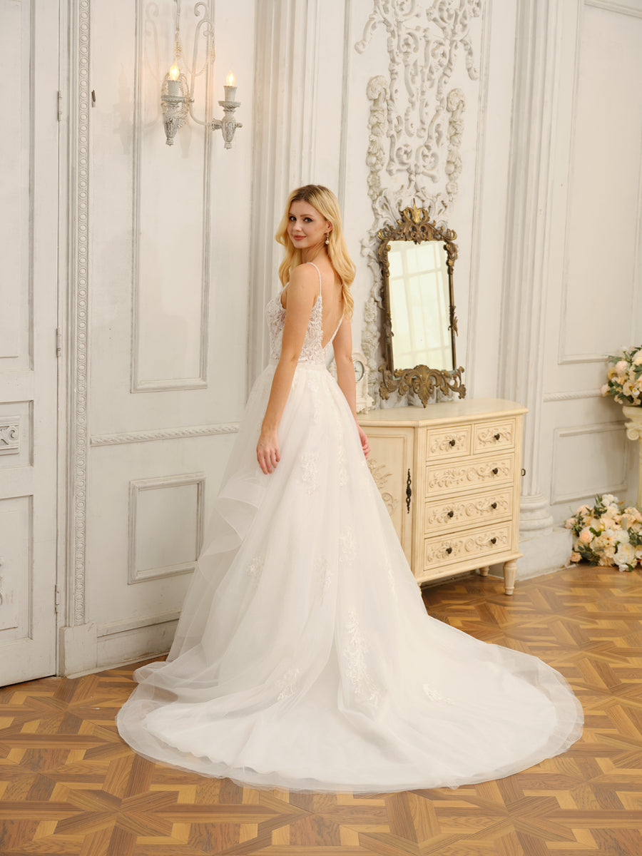 Spaghetti Straps V-Neck Sleeveless Long Wedding Dresses with Appliques &amp; Beading