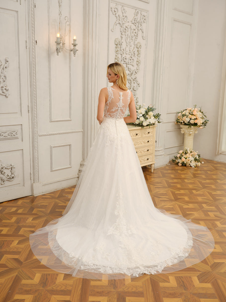 Spaghetti Straps V-Neck Sleeveless Long Wedding Dresses with Appliques &amp; Beading